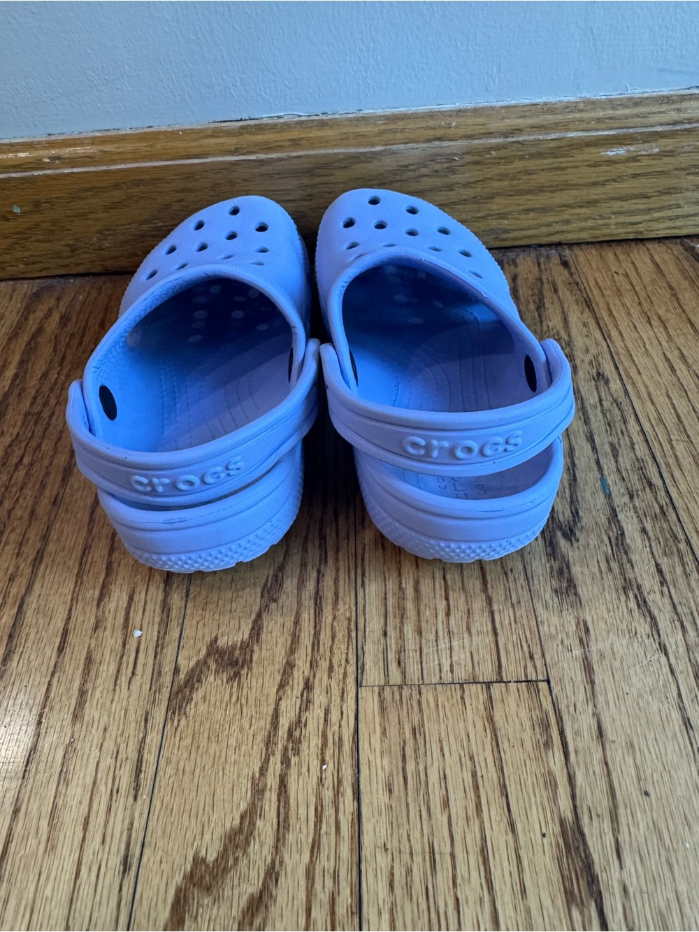 Girls Light Purple CROCS Size 11 Toddler - Picture 2 of 6